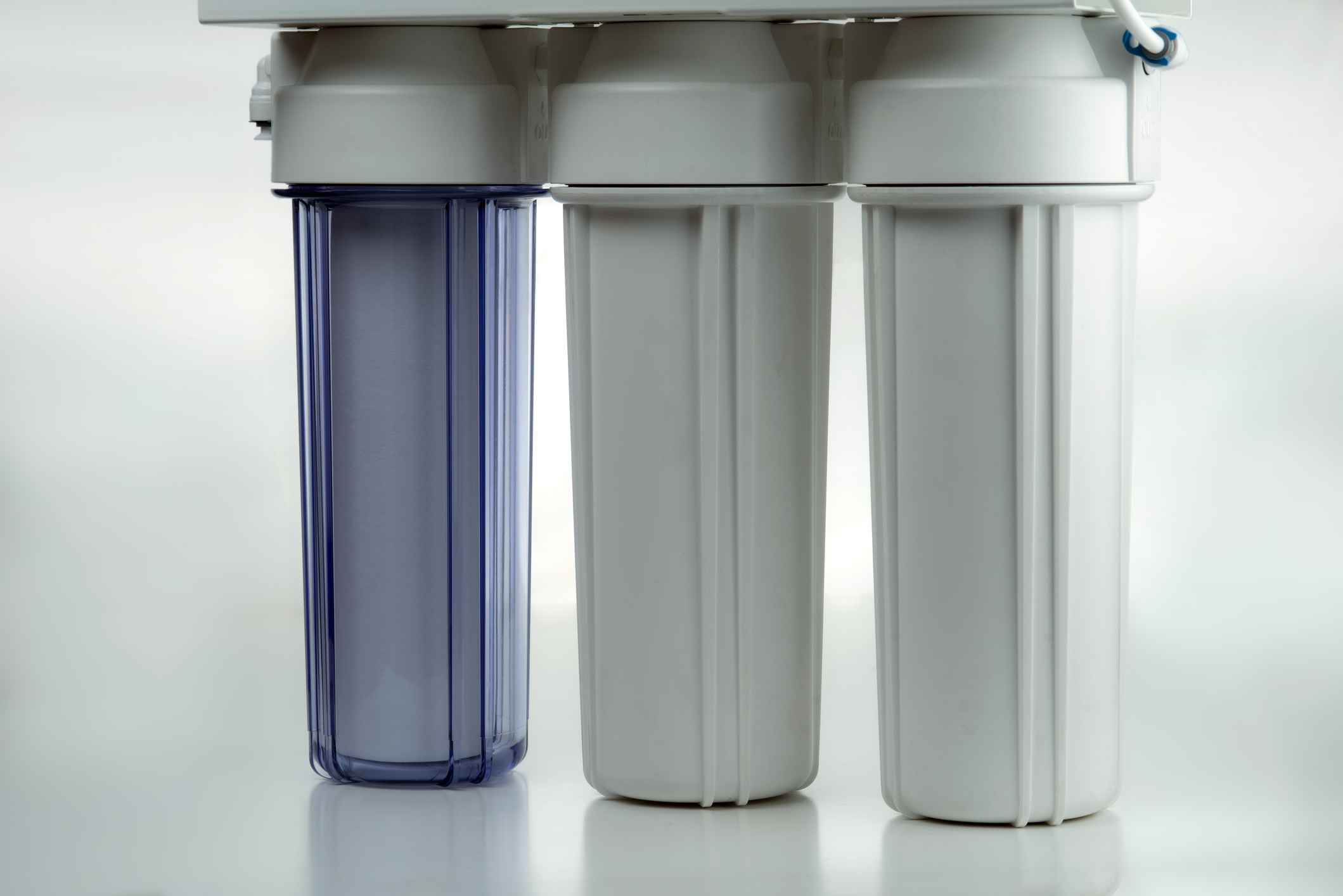 Whole house water filtration system